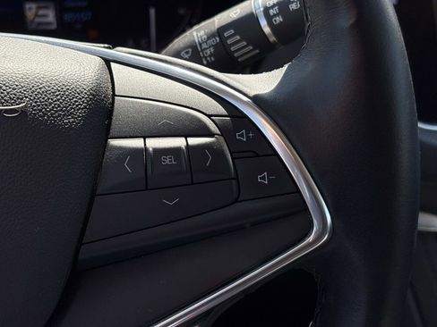 Used 2017 Cadillac XT5 Luxury w/ Driver Awareness Package image 20