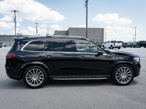 Used 2023 Mercedes-Benz GLS 450 4MATIC image 11