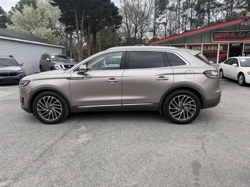 Used 2020 Lincoln Nautilus Reserve image 3