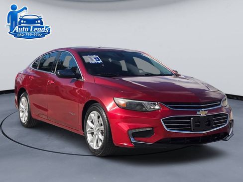 Used 2019 Chevrolet Malibu LT FWD image 2