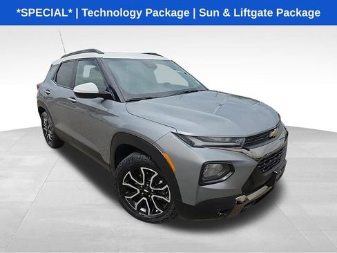 Used 2023 Chevrolet TrailBlazer ACTIV w/ Sun and Liftgate Package FWD image 1