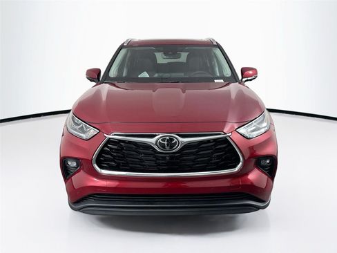 New 2026 Toyota Highlander Limited AWD/4WD image 4