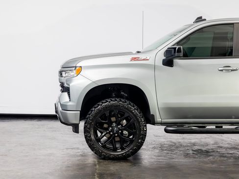Used 2025 Chevrolet Silverado 1500 RST AWD/4WD image 10