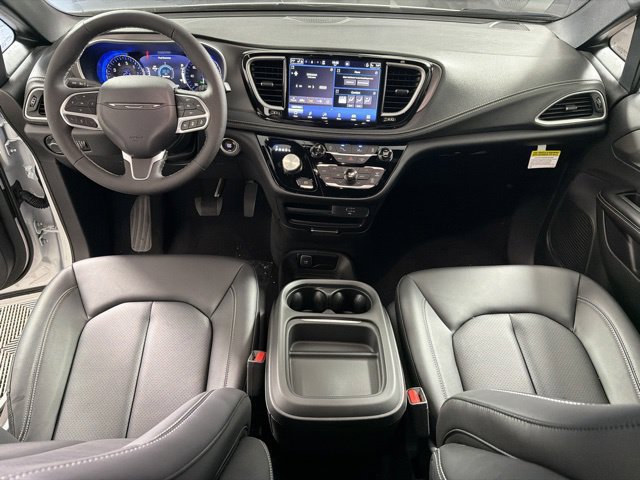 New 2027 Chrysler Pacifica Select FWD image 32