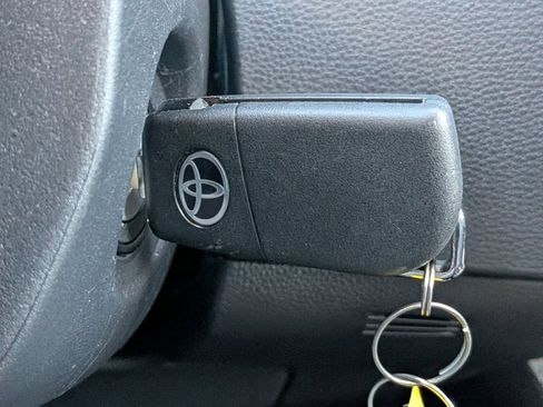 Used 2025 Toyota Corolla LE image 29