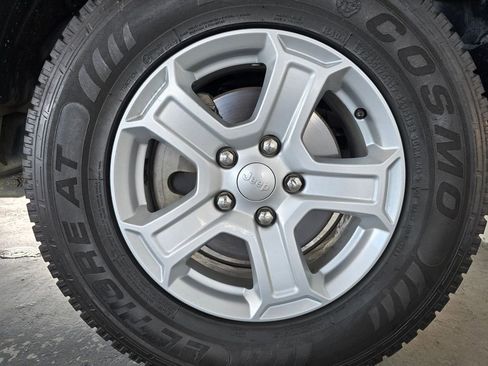 Used 2019 Jeep Wrangler Unlimited Sport S AWD/4WD image 47