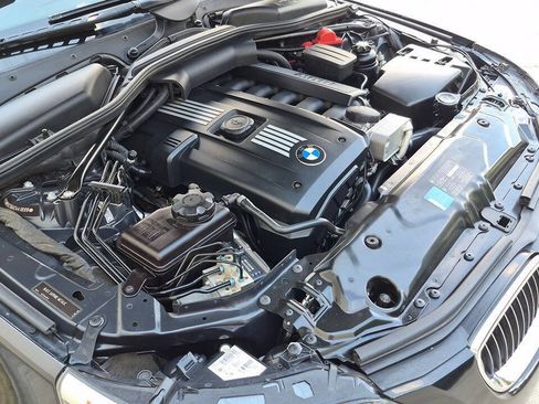 Used 2010 BMW 528i Sedan RWD image 57