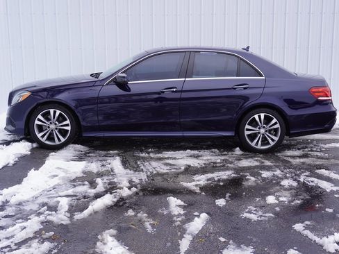 Used 2016 Mercedes-Benz E 350 Sedan image 3