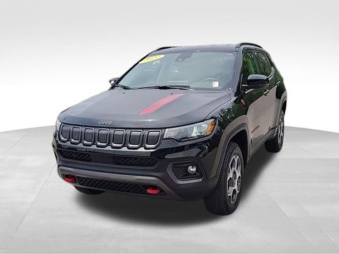 Used 2022 Jeep Compass Trailhawk AWD/4WD image 3