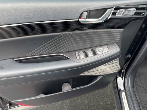 Used 2024 Hyundai Palisade Calligraphy image 18