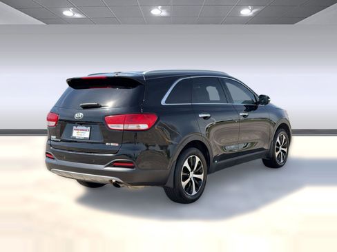 Used 2018 Kia Sorento EX image 9