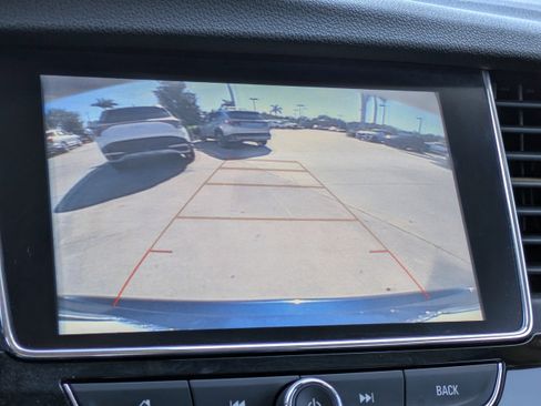 Used 2020 Buick Encore Preferred w/ Safety Package image 25