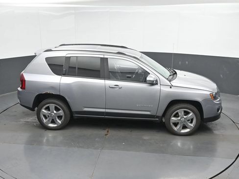 Used 2015 Jeep Compass Limited AWD/4WD image 24