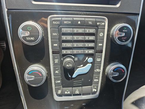 Used 2016 Volvo S60 T5 Premier w/ Convenience Package image 12