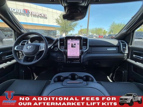 Used 2026 RAM 2500 Laramie AWD/4WD image 31