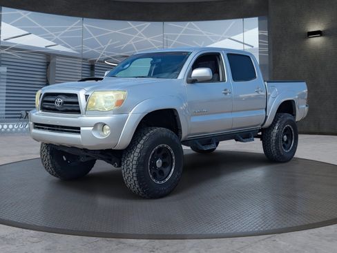 Used 2006 Toyota Tacoma 4x4 Double Cab image 2
