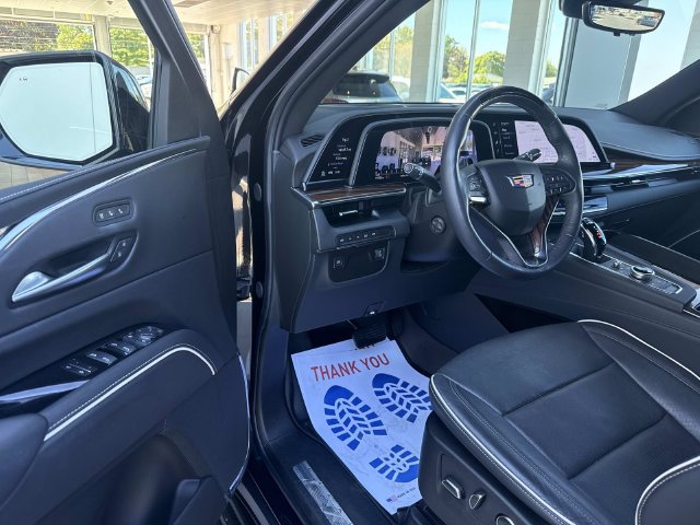 Certified 2024 Cadillac Escalade Premium Luxury w/ LPO, Floor Liner Package AWD/4WD image 45