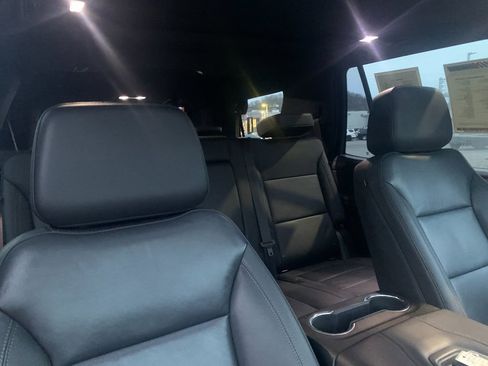 Used 2023 Chevrolet Tahoe Z71 w/ Luxury Package AWD/4WD image 21