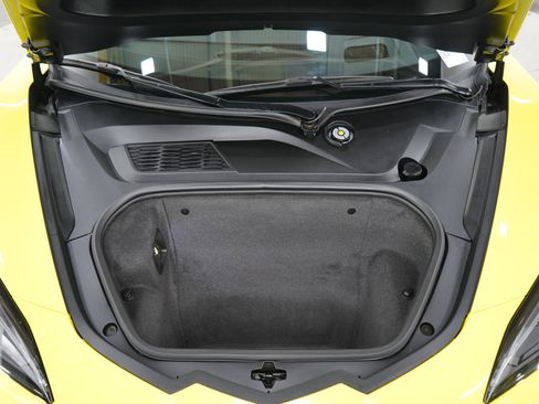 Used 2023 Chevrolet Corvette Stingray Preferred Conv w/ Z51 Performance Package RWD image 34