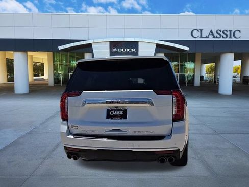 Used 2022 GMC Yukon XL Denali RWD image 7