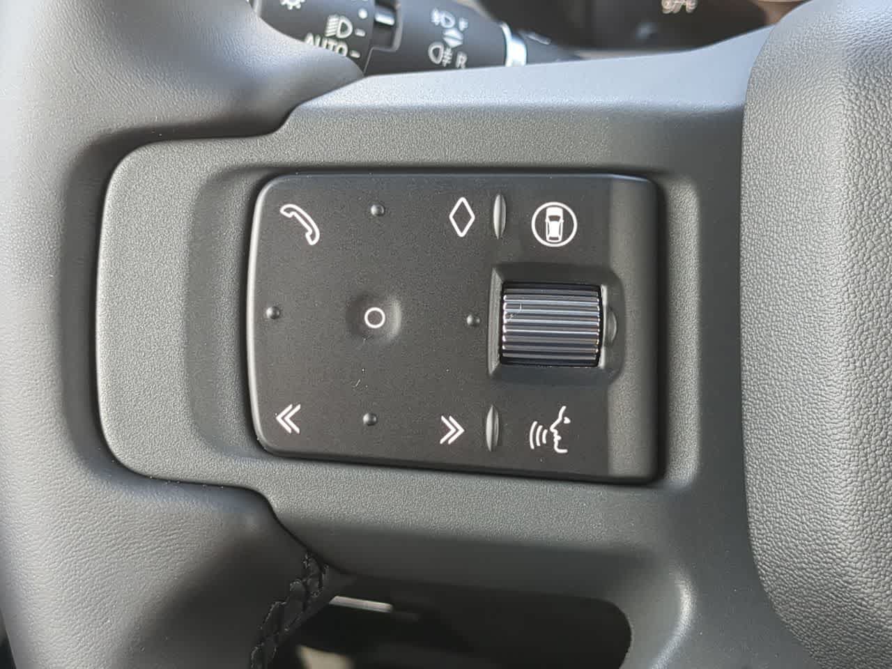 New 2026 Land Rover Defender 110 X-Dynamic SE AWD/4WD image 26