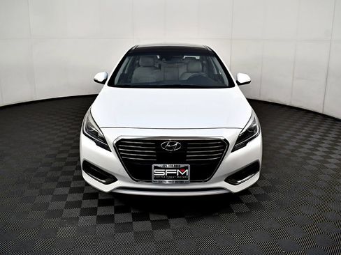 Used 2016 Hyundai Sonata Limited w/ Option Group 02 image 3