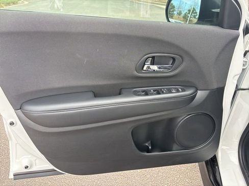 Certified 2022 Honda HR-V Sport image 12
