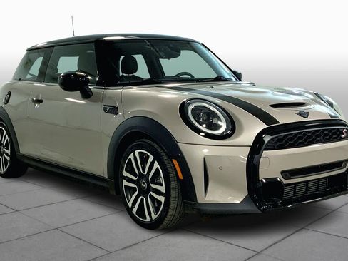 Used 2023 MINI Cooper S image 3