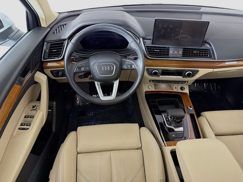 Used 2023 Audi Q5 e Premium w/ Convenience Package AWD/4WD image 22