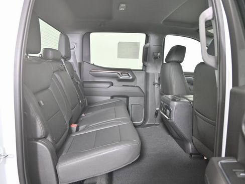 Used 2023 GMC Sierra 1500 SLT w/ SLT Premium Package image 16