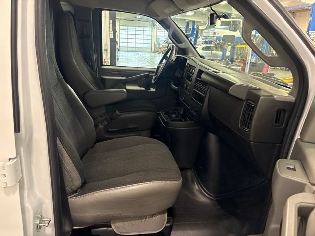 Used 2025 Chevrolet Express 2500 w/ Driver Convenience Package RWD image 28