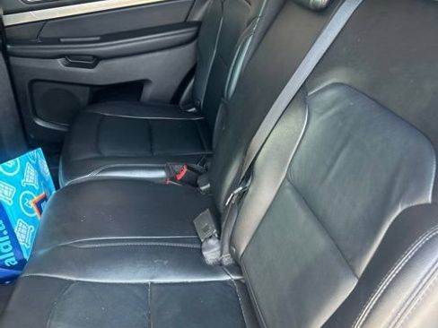 Used 2018 Ford Explorer XLT w/ Equipment Group 202A AWD/4WD image 34