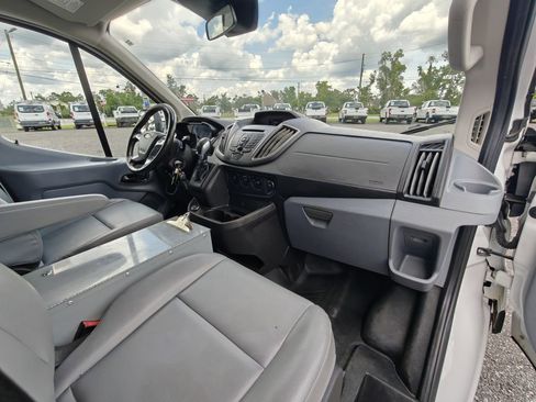 Used 2017 Ford Transit 250 130 Low Roof image 32