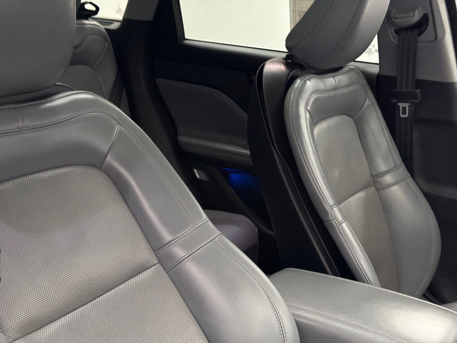 Used 2022 Lincoln Corsair AWD w/ Premium Package image 11