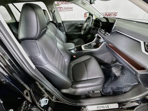 Certified 2025 Toyota RAV4 Limited w/ Advanced Technology Package AWD/4WD image 32