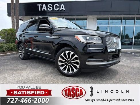 Certified 2023 Lincoln Navigator Reserve AWD/4WD image 1