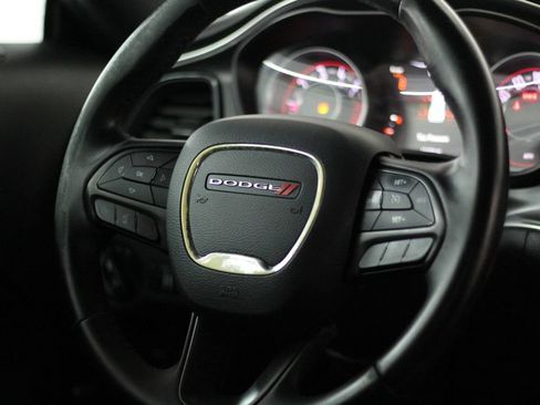 Used 2016 Dodge Challenger R/T w/ Driver Convenience Group RWD image 11