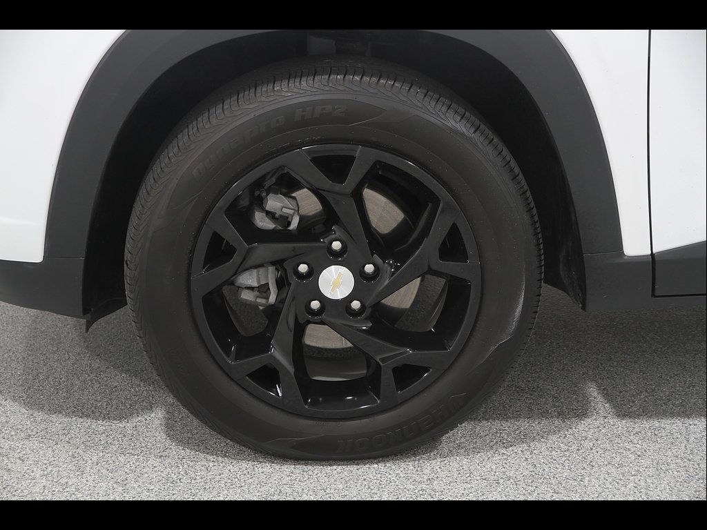 Used 2024 Chevrolet Trax LS w/ LS Convenience Package FWD image 21