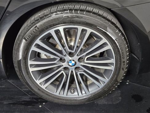 Used 2019 BMW 530i w/ Convenience Package image 11