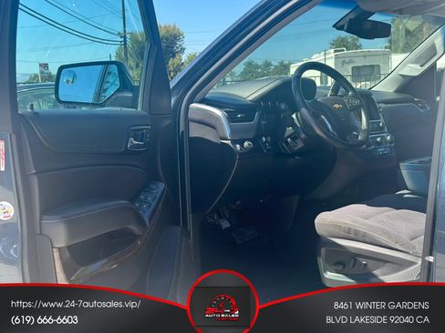 Used 2019 Chevrolet Suburban LS w/ All-Season Package RWD image 6