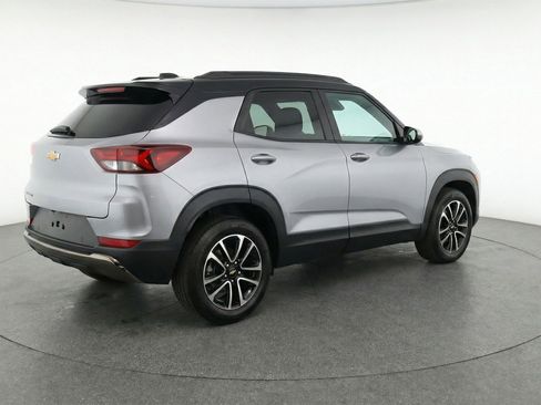 Used 2025 Chevrolet TrailBlazer LT w/ Driver Confidence Package image 7