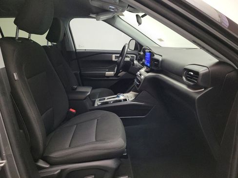 Used 2022 Ford Explorer XLT RWD image 21
