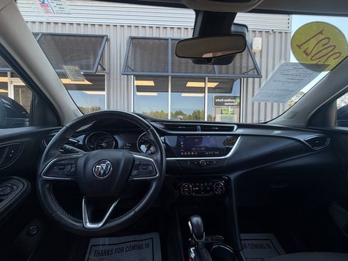 Used 2021 Buick Encore GX Select w/ Sport Touring Package FWD image 9