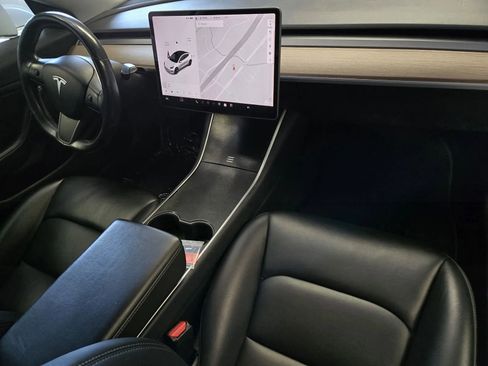 Used 2018 Tesla Model 3 Long Range RWD image 5