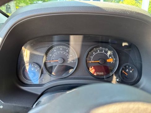 Used 2014 Jeep Patriot Sport w/ Power Value Group FWD image 2