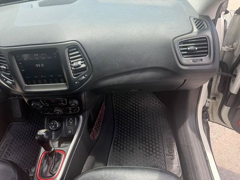 Used 2021 Jeep Compass Trailhawk AWD/4WD image 28