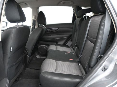 Used 2019 Nissan Rogue SV w/ Premium Package AWD/4WD image 7
