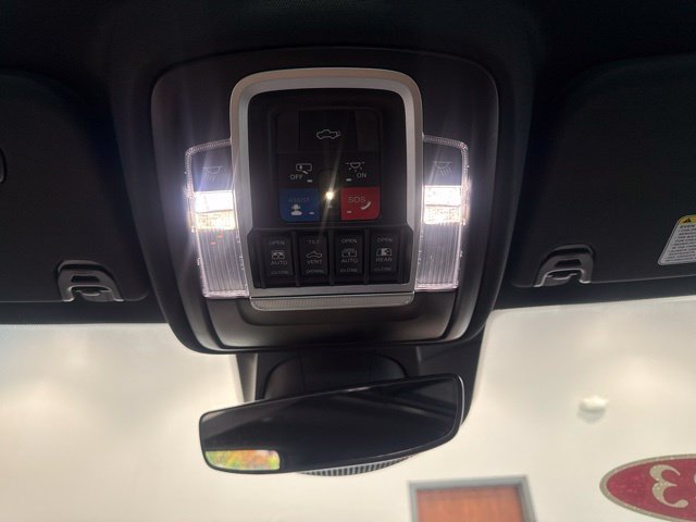 Used 2023 RAM 1500 Laramie AWD/4WD image 39