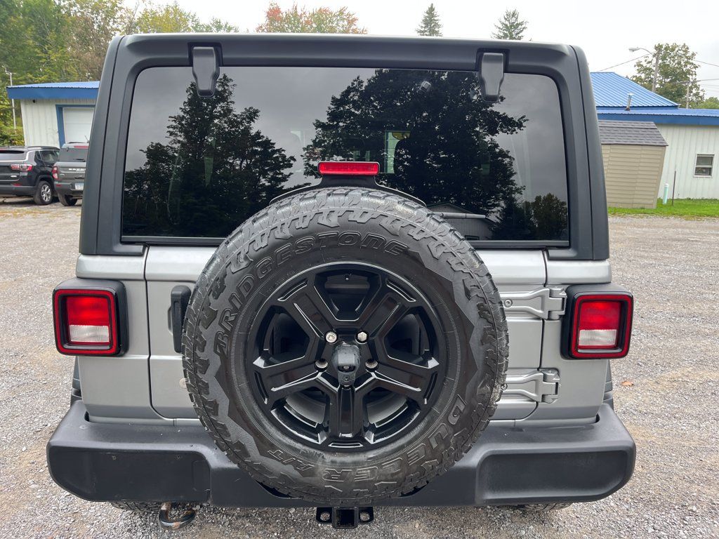Used 2018 Jeep Wrangler Unlimited Sport S AWD/4WD image 6