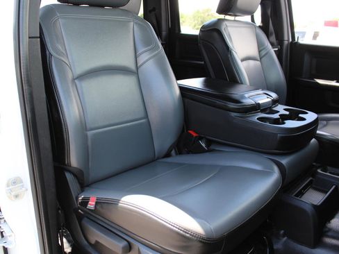 Used 2024 RAM 2500 Tradesman w/ Chrome Appearance Group image 34